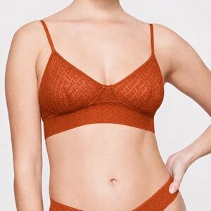 SKIMS logo lace bralette